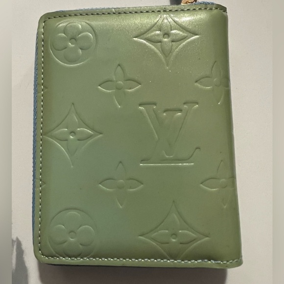 Louis Vuitton Vernis Zippy Coin/Wallet - Picture 5 of 10